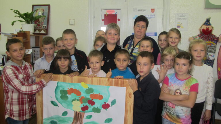 День яблука в закладі