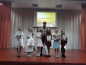 Конкурсно-розважальна програма "Міс весняночка"