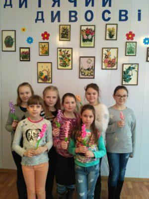 Майстер-клас з виготовлення весняних квітів