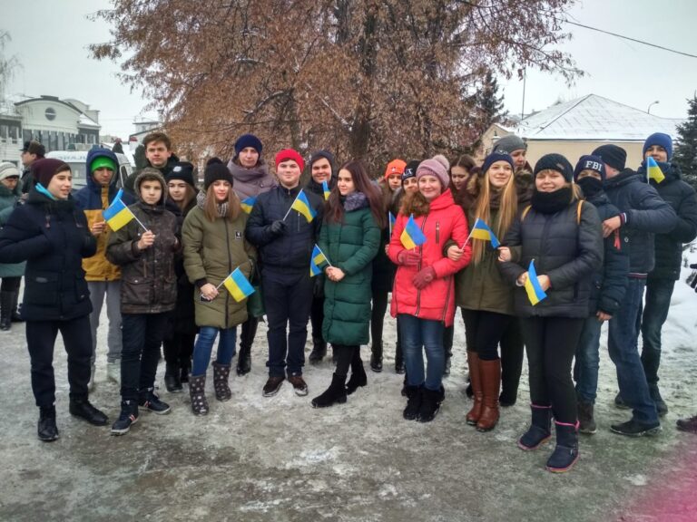 В День Злуки - візьмемося за руки!