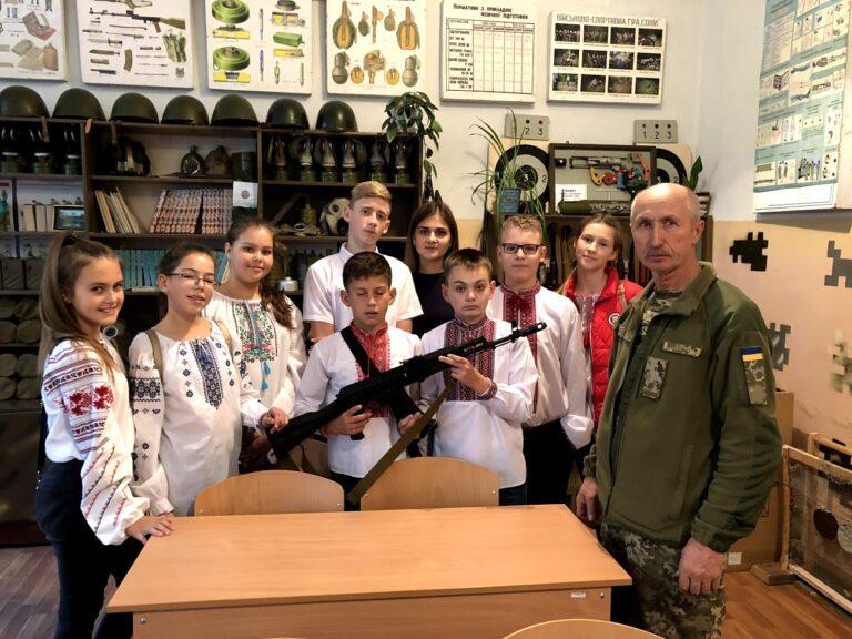 Посвята учнів 7-х класів в Джури 4 Посвята учнів 7-х класів в Джури
