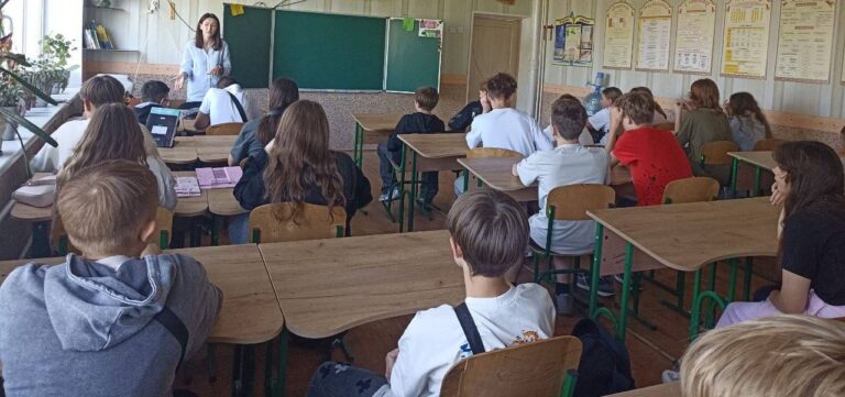 Безпека на колесах: як учні підкорювали правила для електросамокатів!